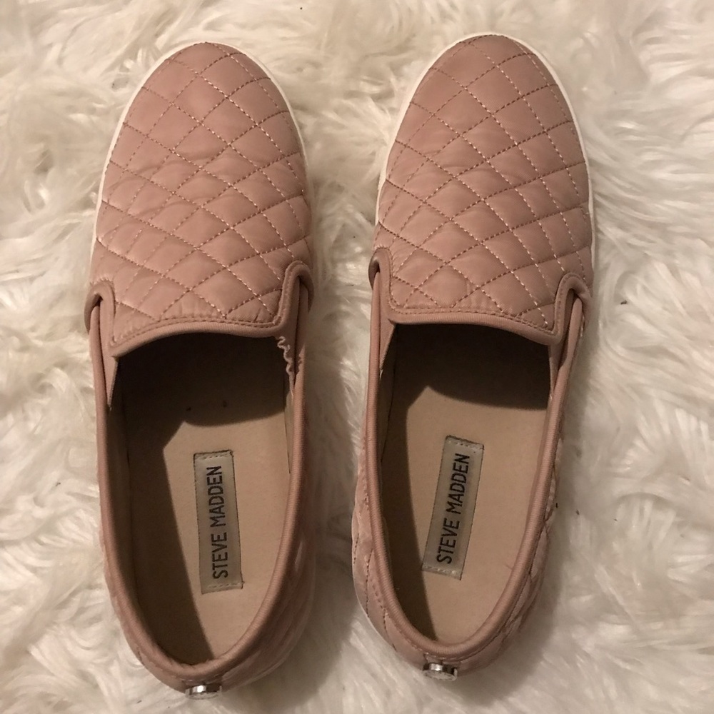 Women’s Steve Madden slip on shoes